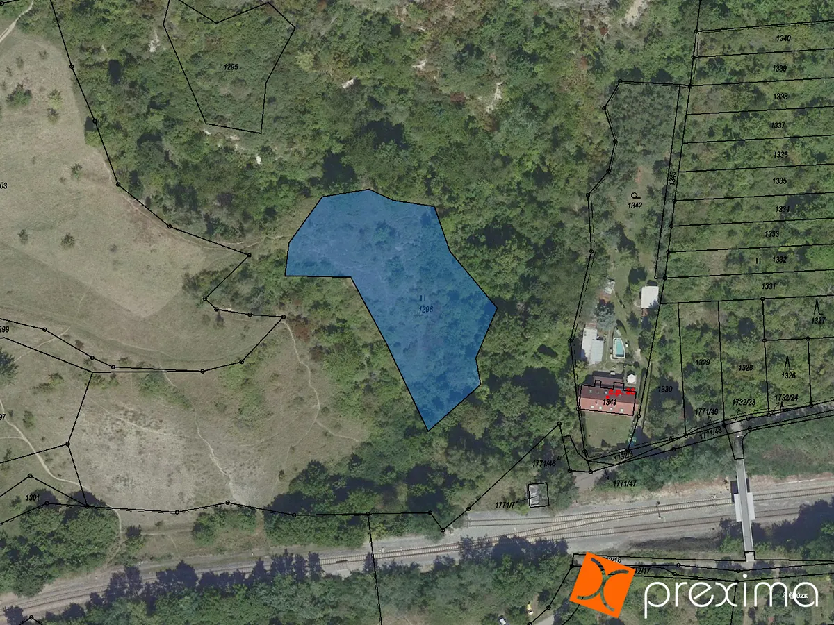 Prodej pozemku 2168 m²